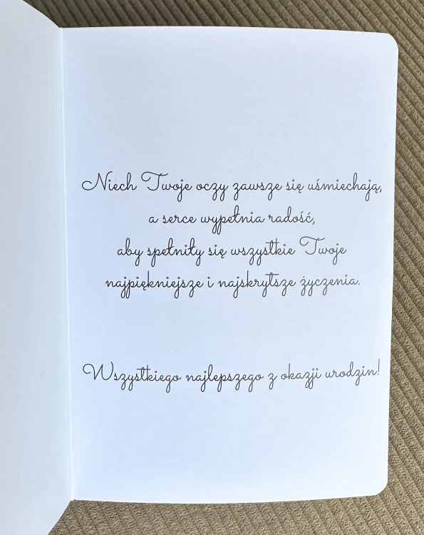 lt="Personalizowana kartka z życzeniami na narodziny dziecka, urodziny i chrzest z imieniem dziecka. Oryginalna kartka okolicznościowa idealna na wyjątkowe okazje."